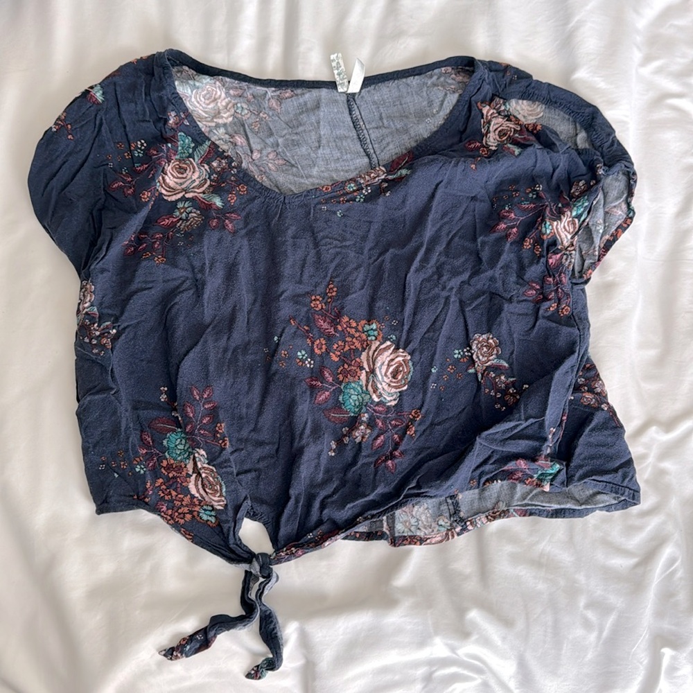 Mudd Medium Navy Floral Open Shoulder Crop Top Shirt